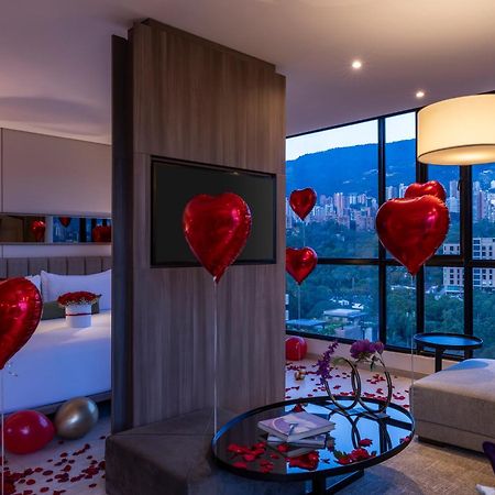Hotel York Luxury Suites Medellin By Preferred Экстерьер фото A bedroom at the hotel