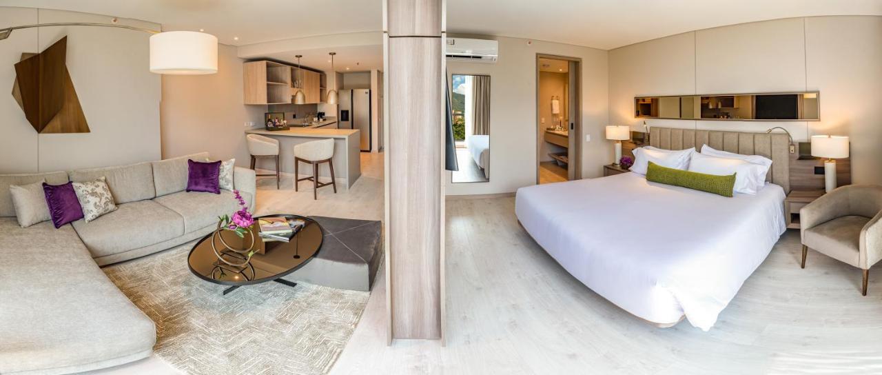 Hotel York Luxury Suites Medellin By Preferred Экстерьер фото A suite at the hotel