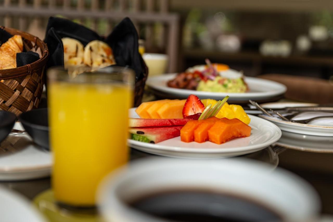 Hotel York Luxury Suites Medellin By Preferred Экстерьер фото A fruit salad