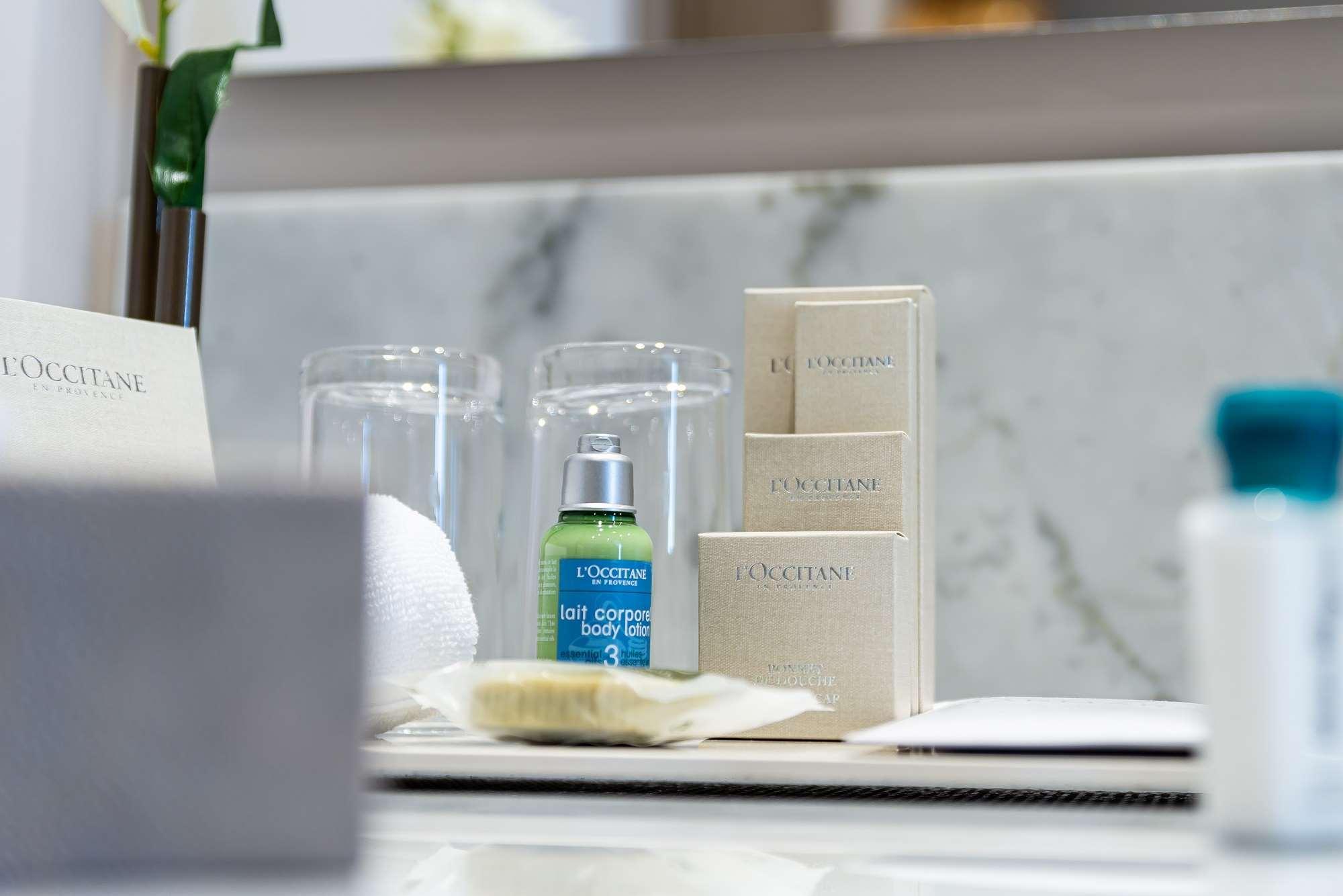 Hotel York Luxury Suites Medellin By Preferred Экстерьер фото L'OCCITANE amenities