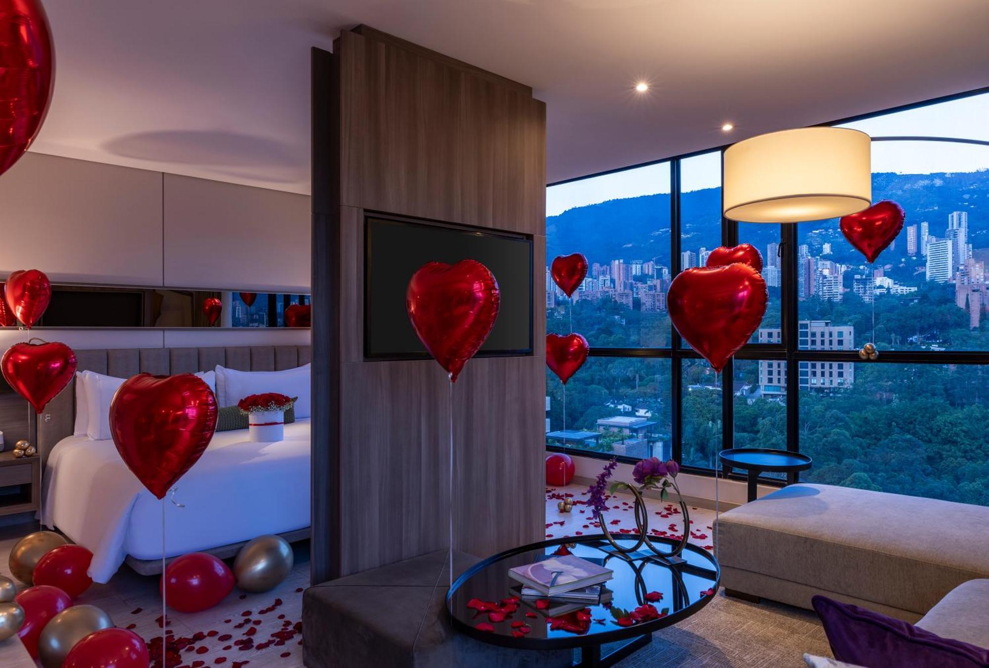 Hotel York Luxury Suites Medellin By Preferred Экстерьер фото A bedroom at the hotel